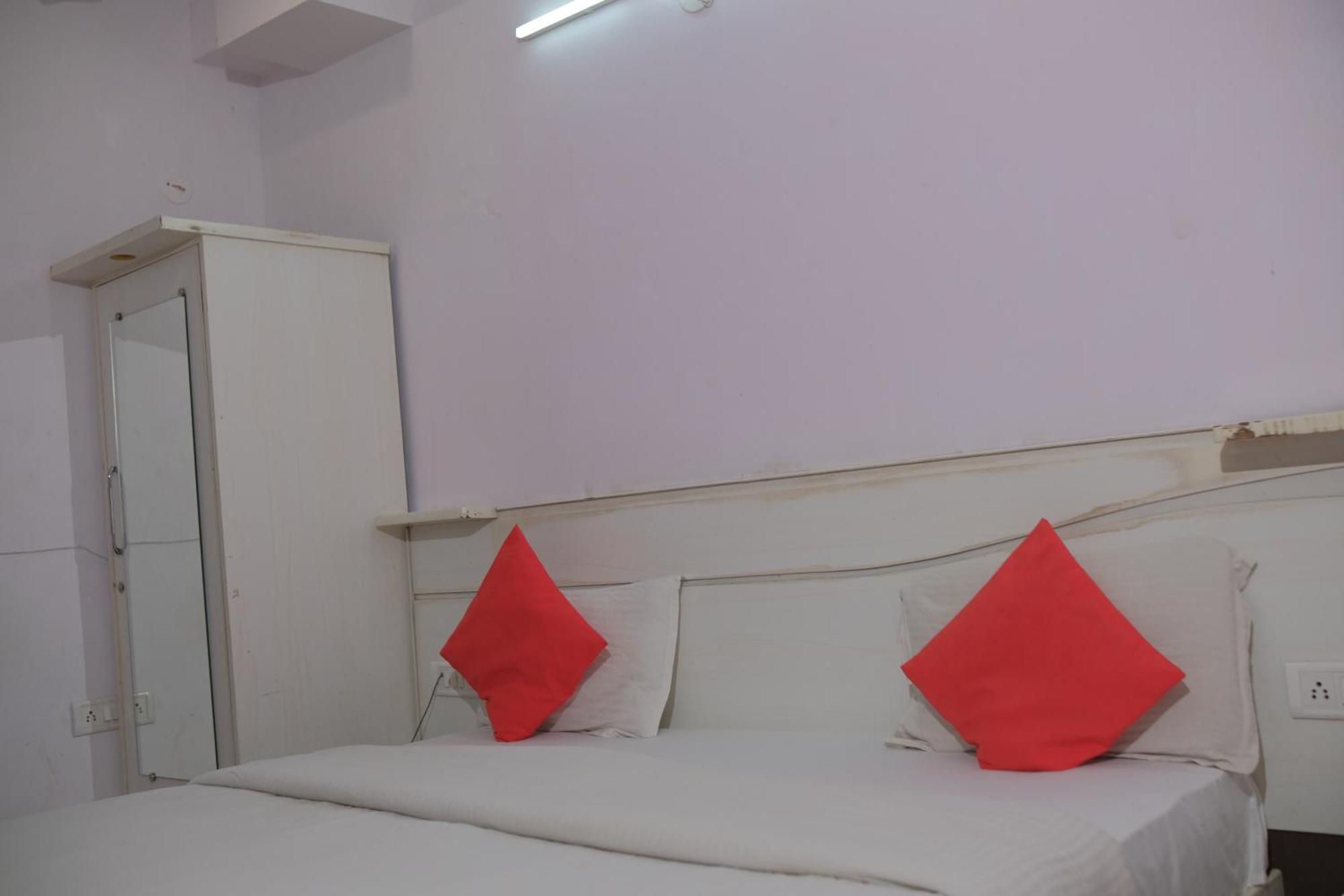 Hotel Quality Time Udaipur Exteriör bild